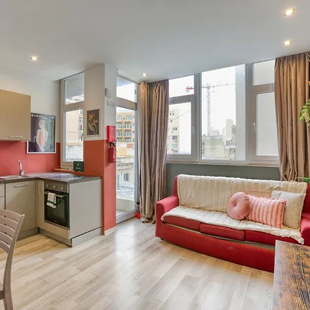 Paceville Penthouse + Terrace & Vibes St. Julian's