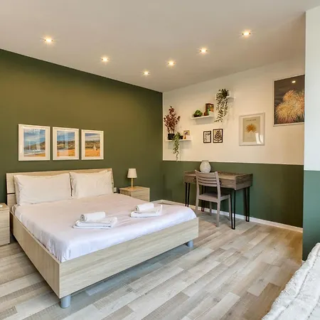 Central Paceville Penthouse + Terrace & City Vibes Daire Saint Julian's