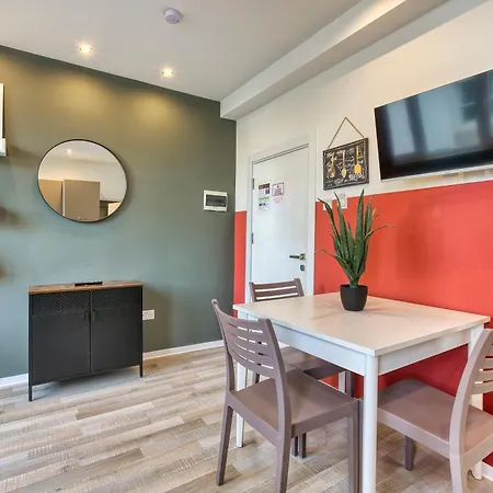 Paceville Penthouse + Terrace & Vibes * Saint Julian's